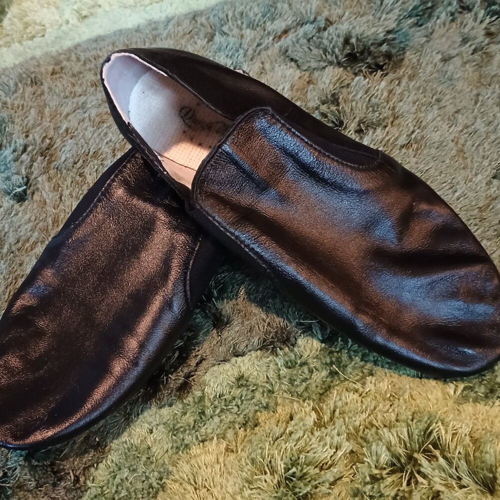 Dance now split sole leather shoes size 7